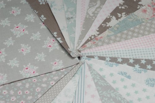 Tilda All That is Spring Patchwork-Stoffe 42 Stück Braun, Taupe, Pink, Blau, Creme 12,5 x 12,5 cm, für Quilten, Blumen, Punkte, Sterne, Streifen, Karomuster5